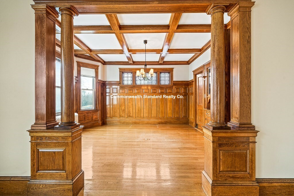6 bed, 2 bath apartment for rent at 73 Halifax St Unit 2, Jamaica Plain — photo 4 of 14