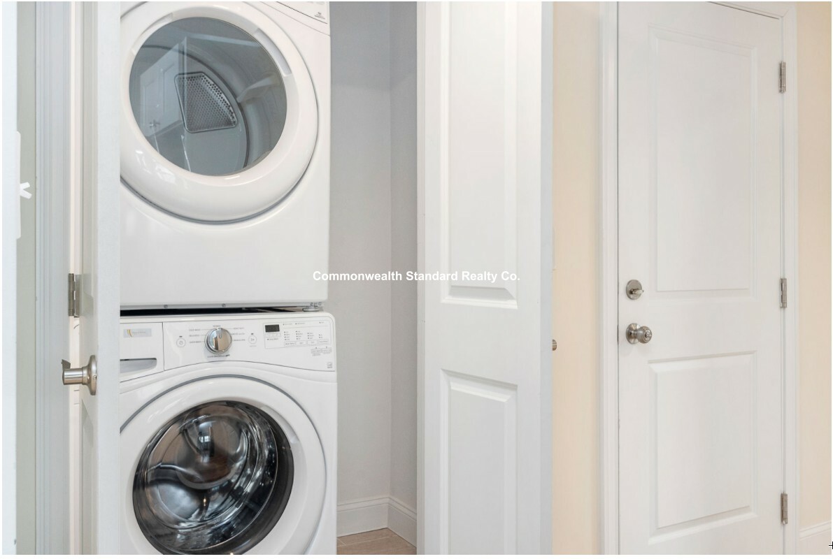 58 Boynton, Jamaica Plain