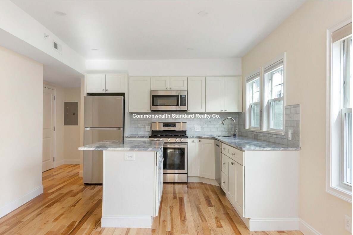 58 Boynton, Jamaica Plain