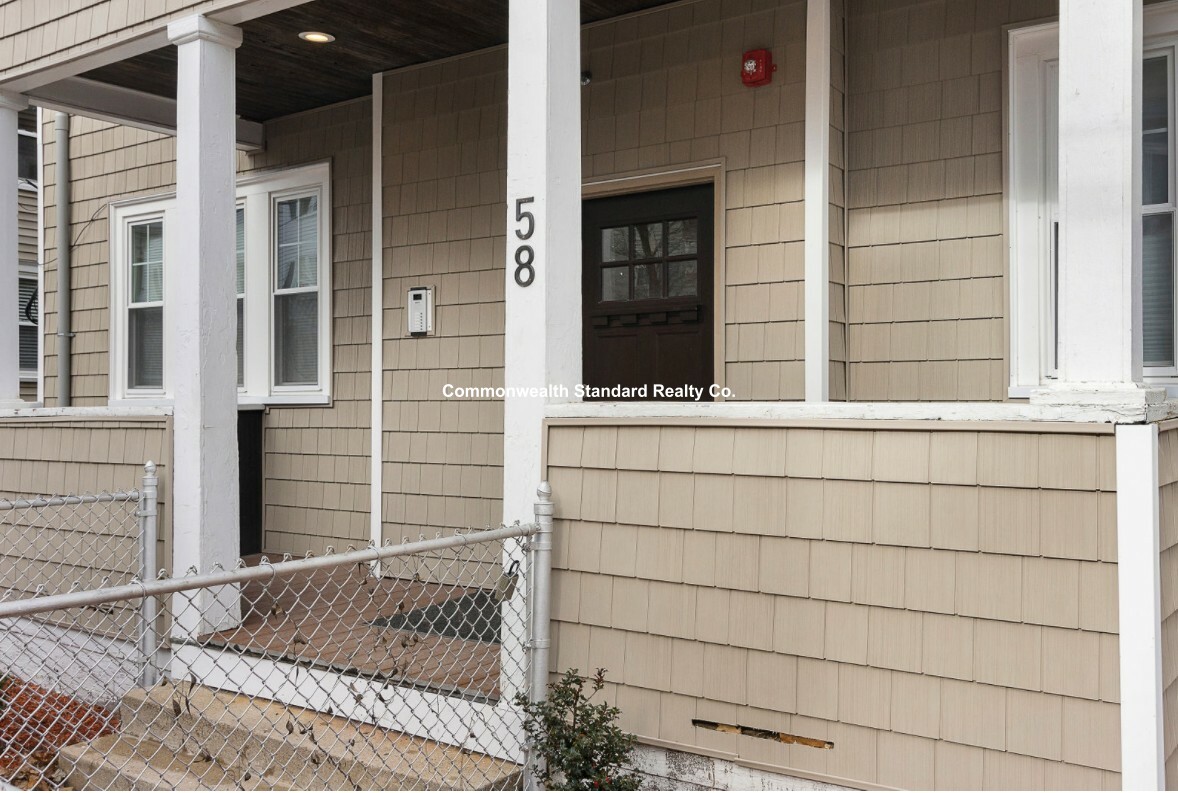 58 Boynton St, Jamaica Plain