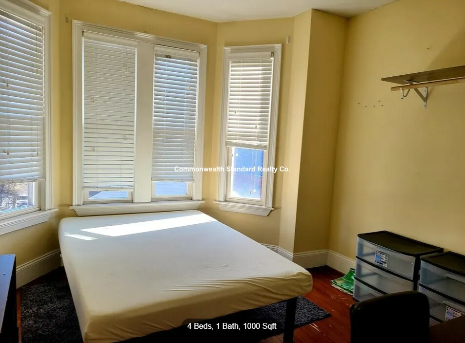 216 Freeman St, Coolidge Corner