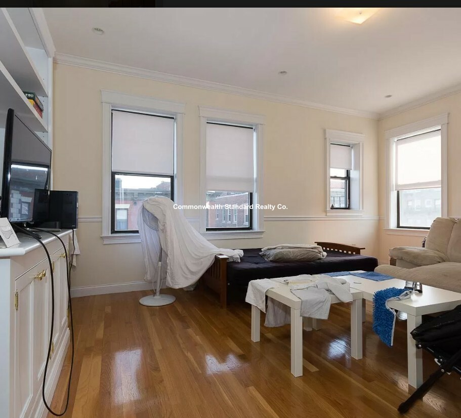 76 Quint Ave, Allston