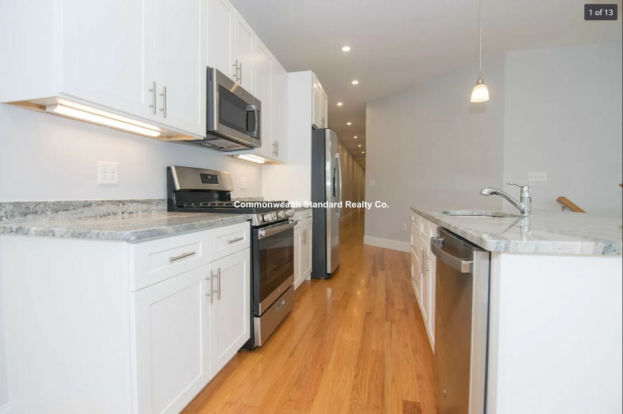 8 Islington St, Allston