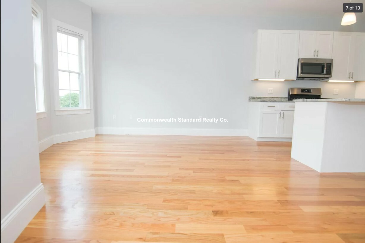 8 Islington St, Allston