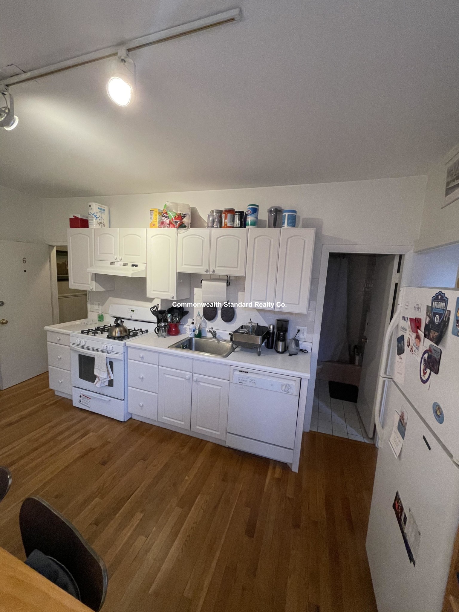 17 Irving St, Beacon Hill