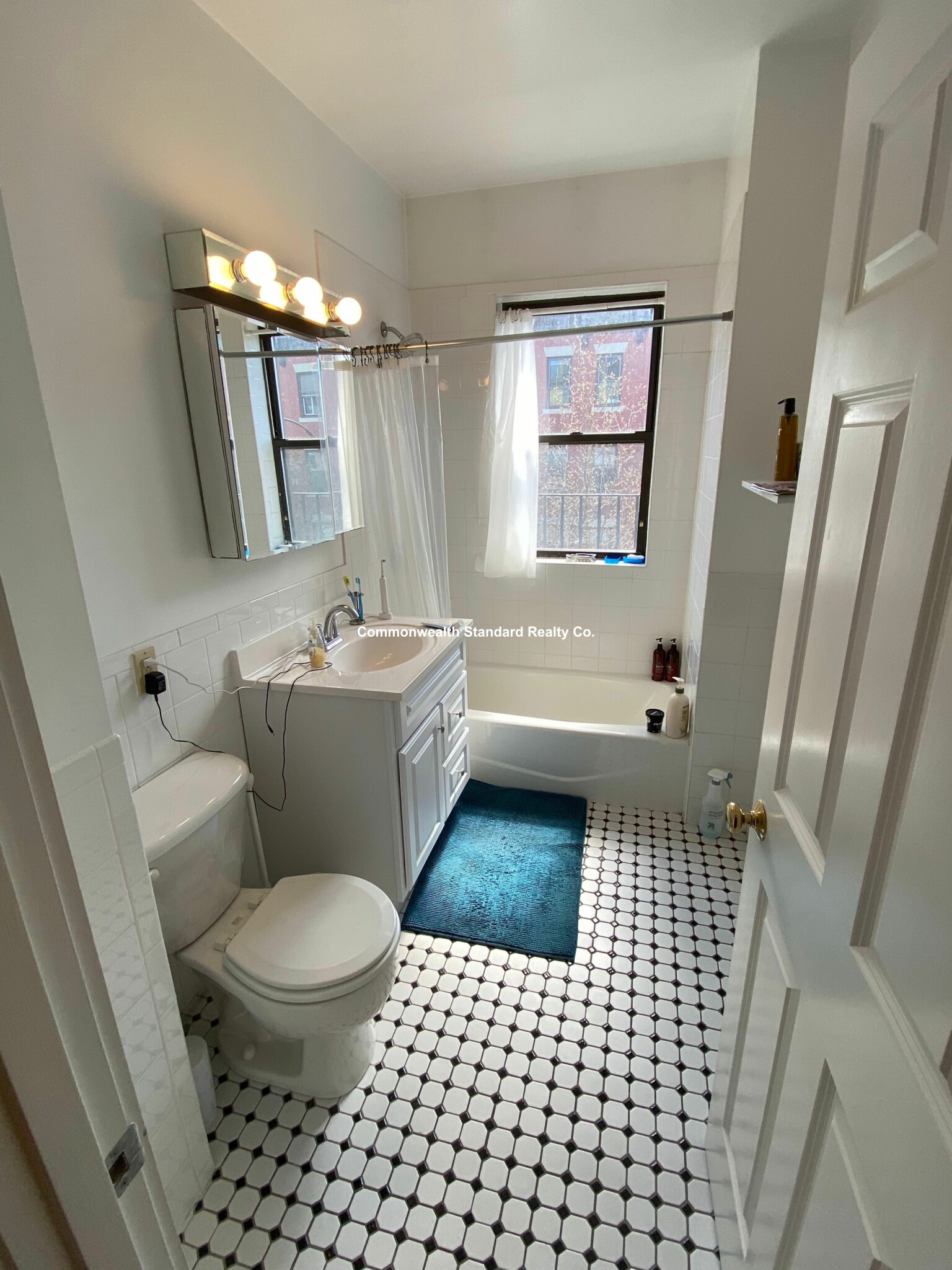 4 Park Vale Ave, Allston