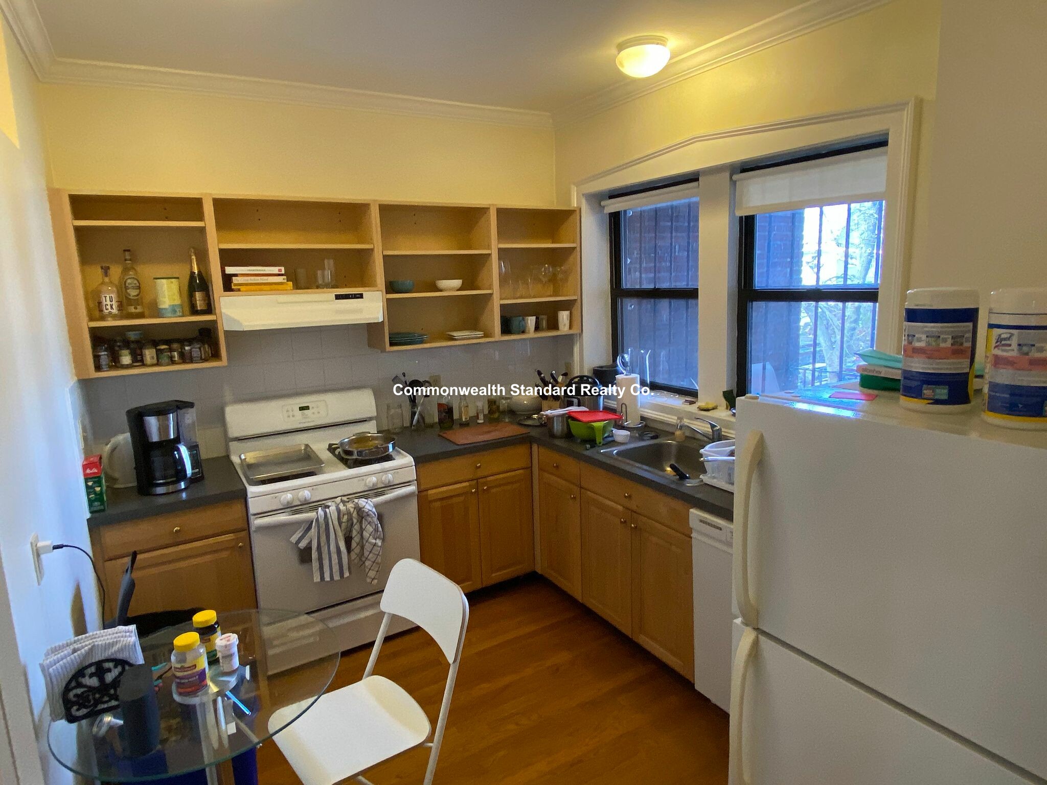 4 Park Vale Ave, Allston