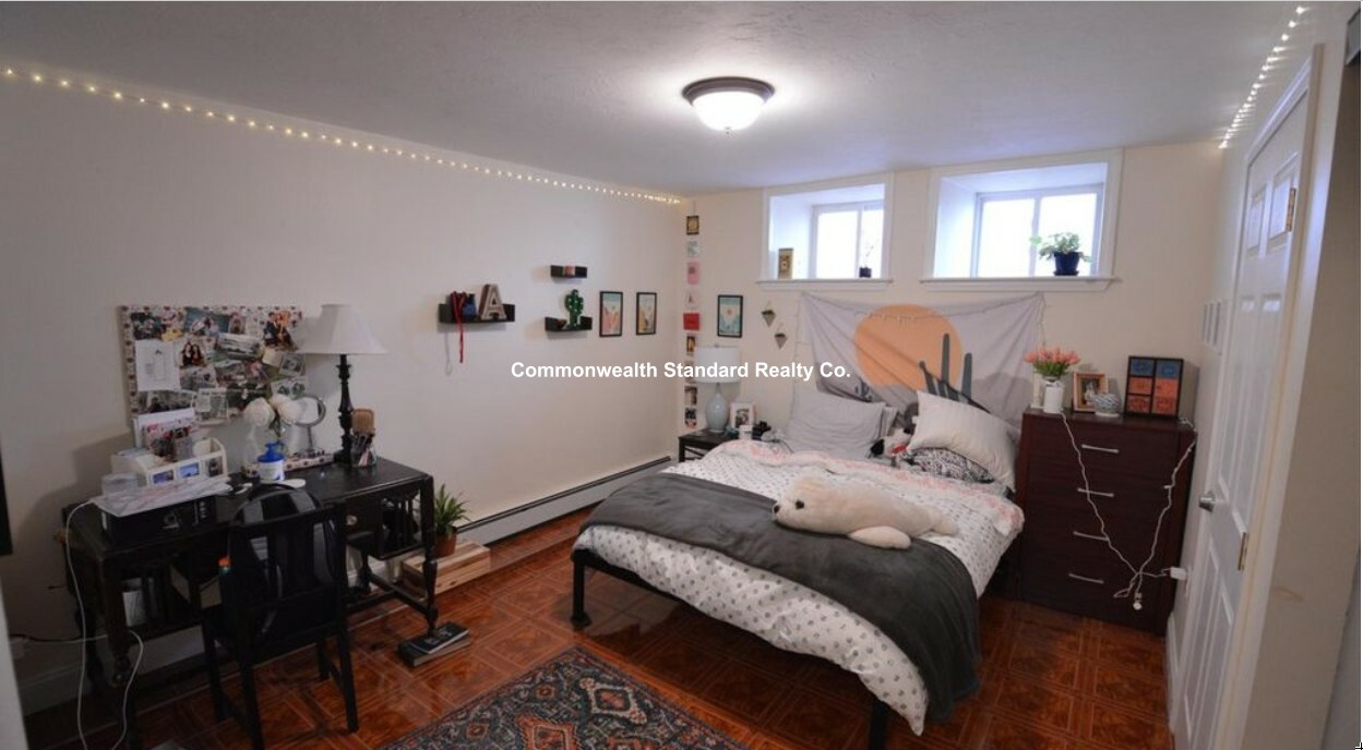 94 Pleasant St, Coolidge Corner