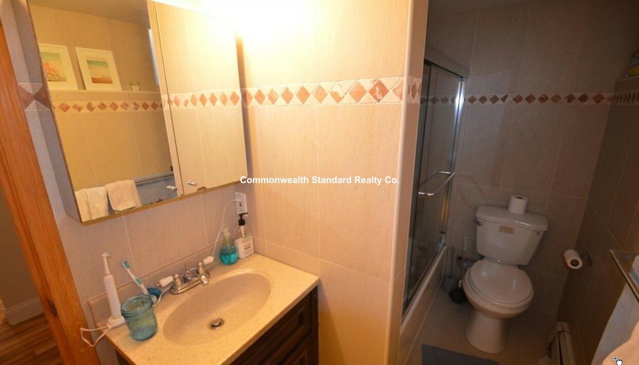 94 Pleasant St, Coolidge Corner