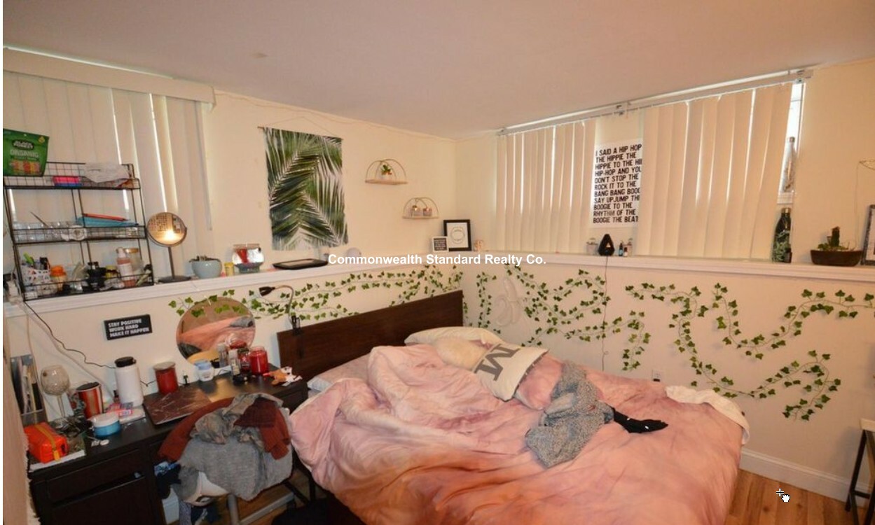 94 Pleasant St, Coolidge Corner