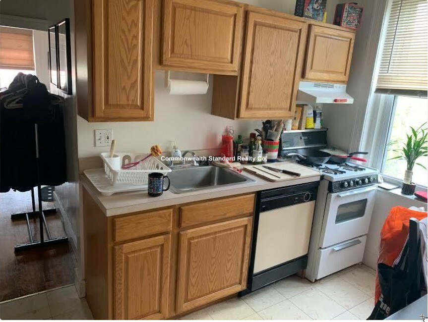 39 Mount Hood, Brighton