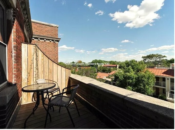 39 Mount Hood, Brighton