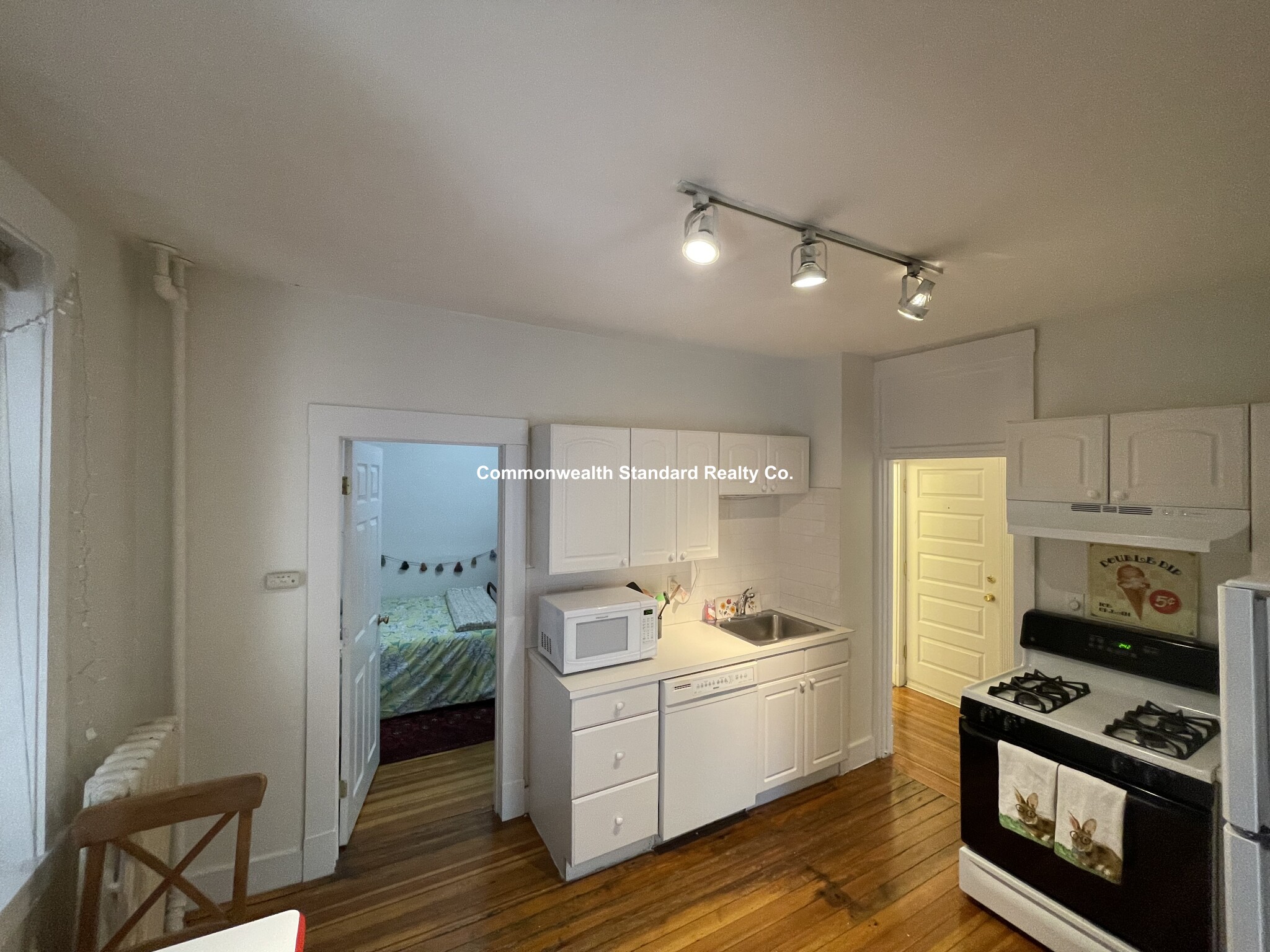 2 bed, 1 bath apartment for rent at 15 Revere St Unit 6, Beacon Hill