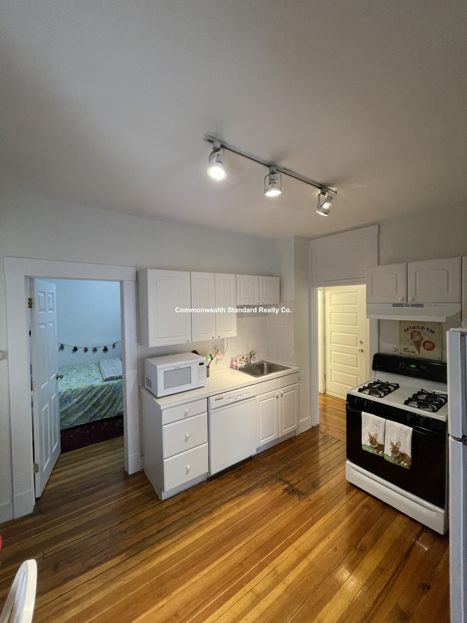 2 bed, 1 bath apartment for rent at 15 Revere St Unit 6, Beacon Hill — photo 14 of 30