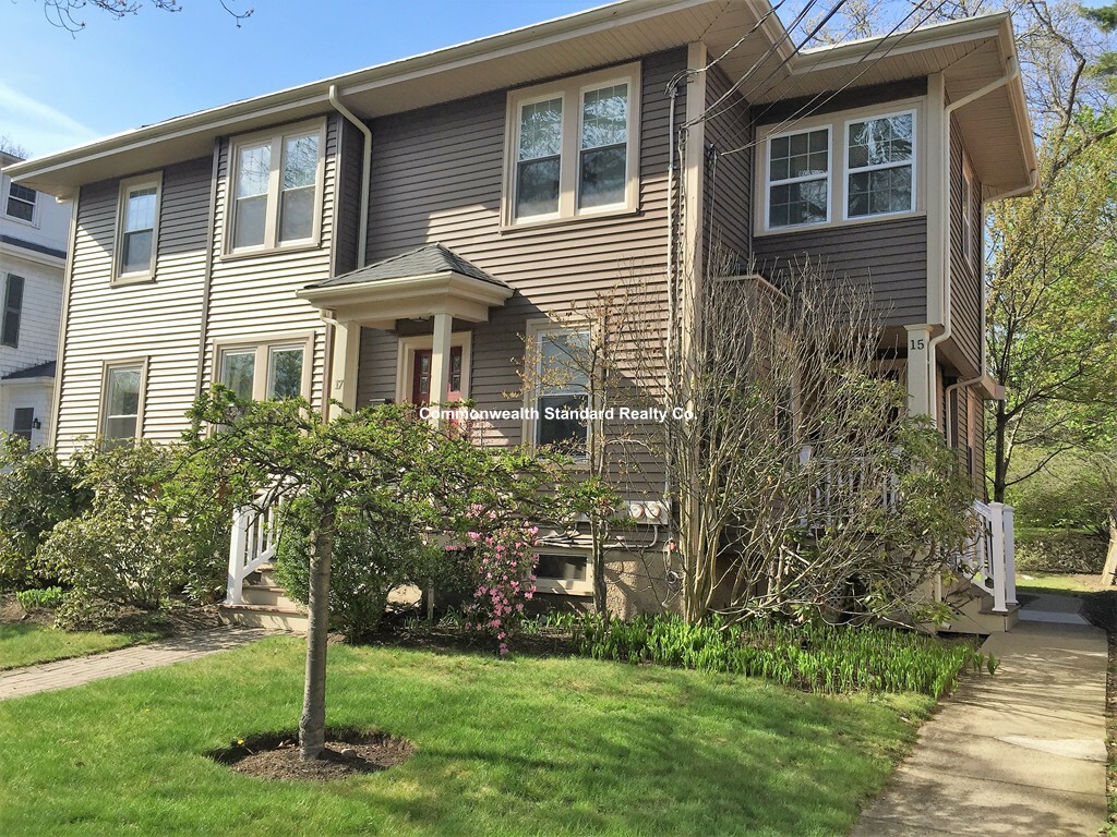 15 Hillside Rd, Newton