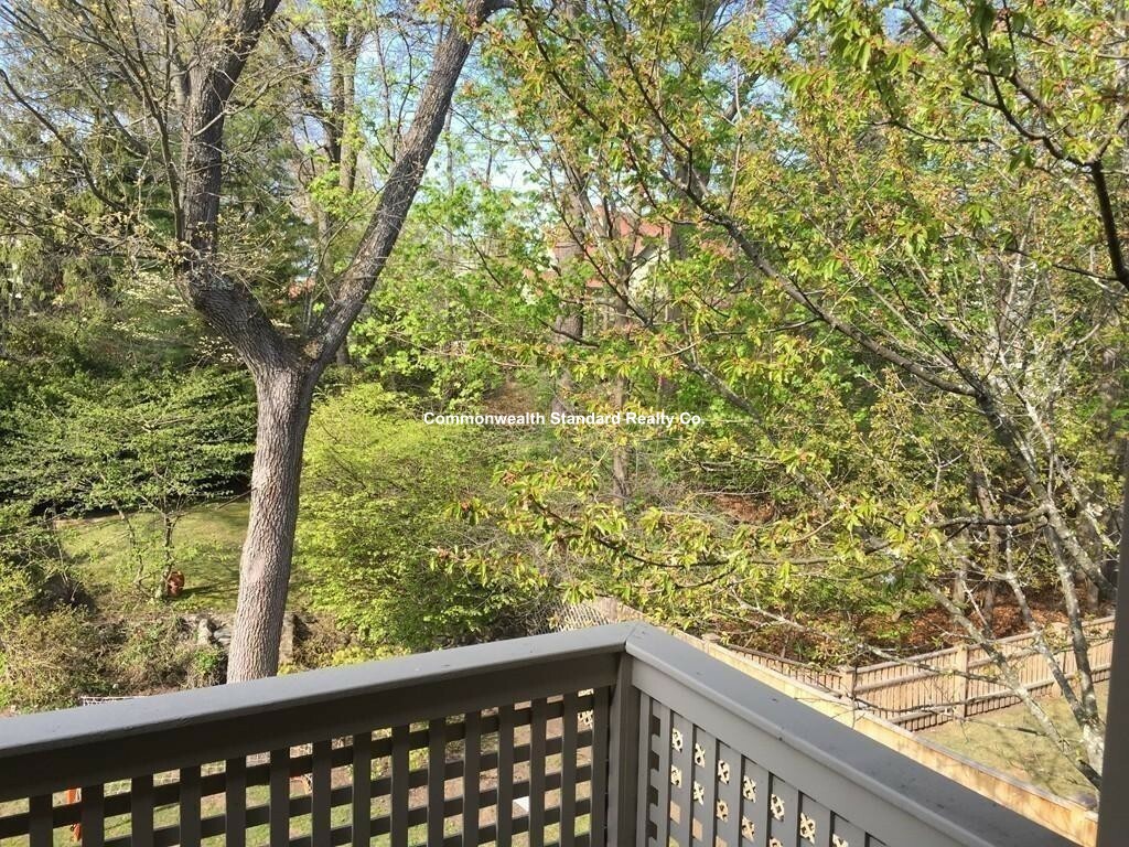 15 Hillside Rd, Newton