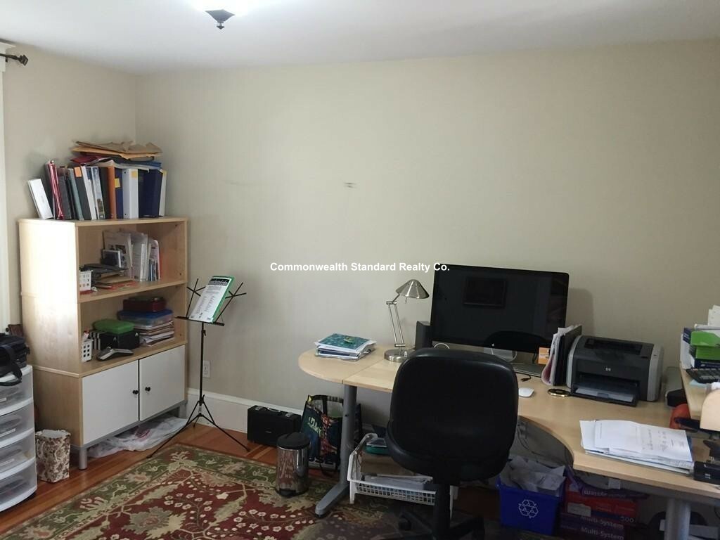 15 Hillside Rd, Newton