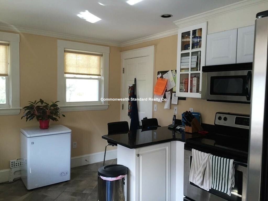15 Hillside Rd, Newton