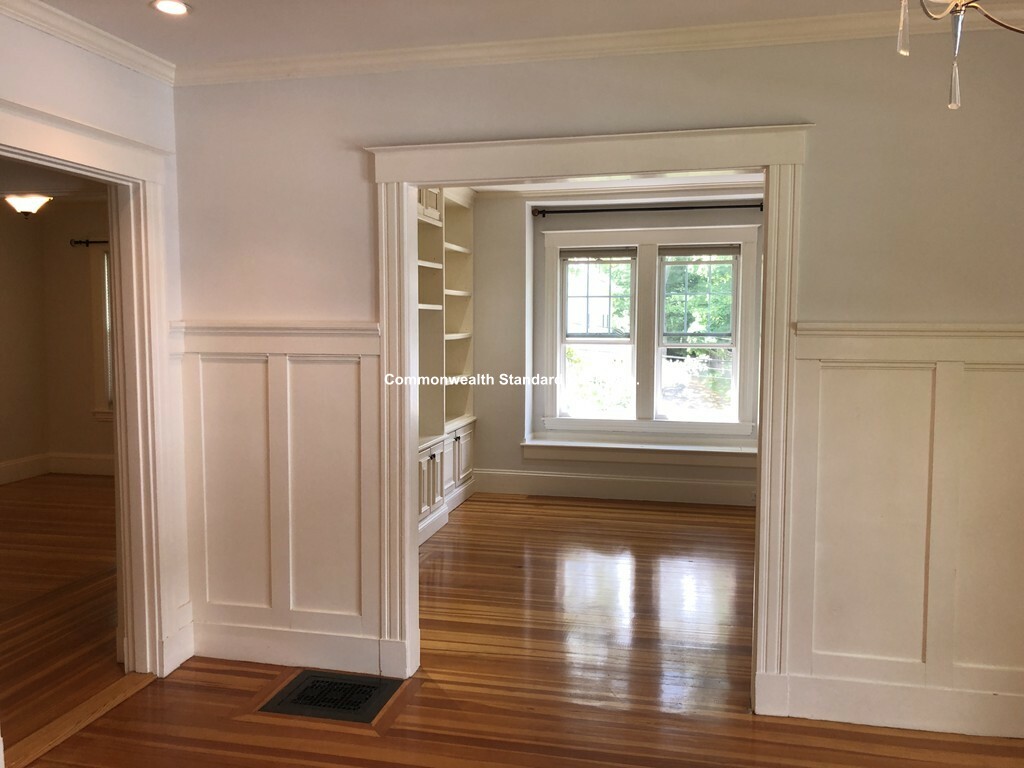 15 Hillside Rd, Newton