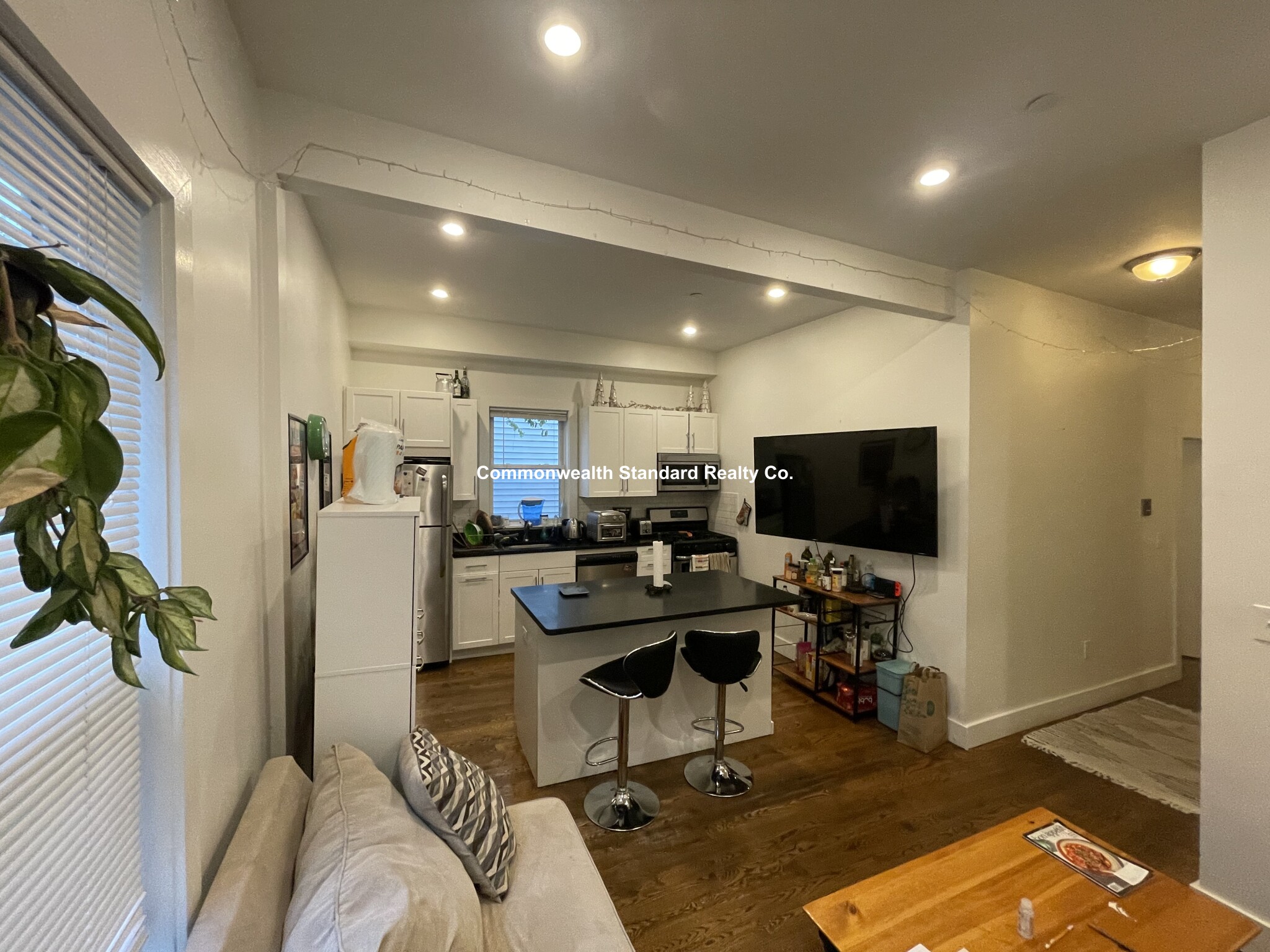 4 bed, 2 bath apartment for rent at 378 Windsor St Unit 1, Inman Square — photo 5 of 28