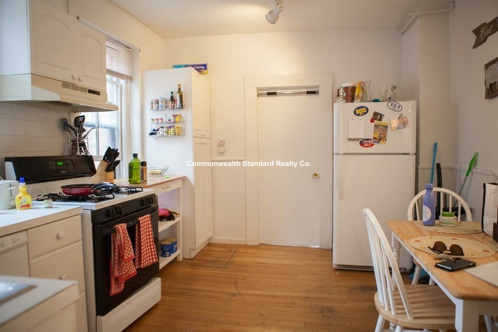 15 Irving St, Beacon Hill