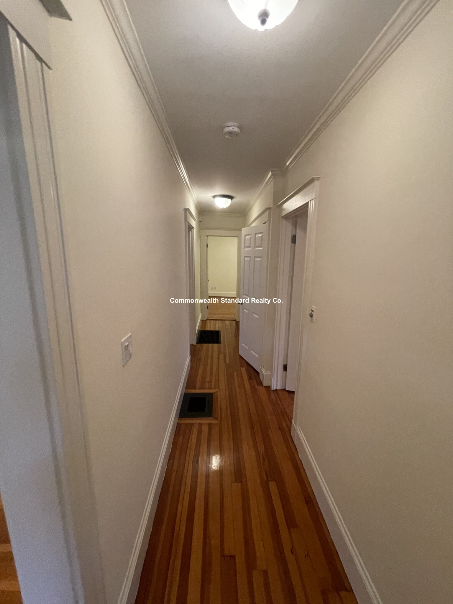 17 Hillside Rd, Newton Highlands