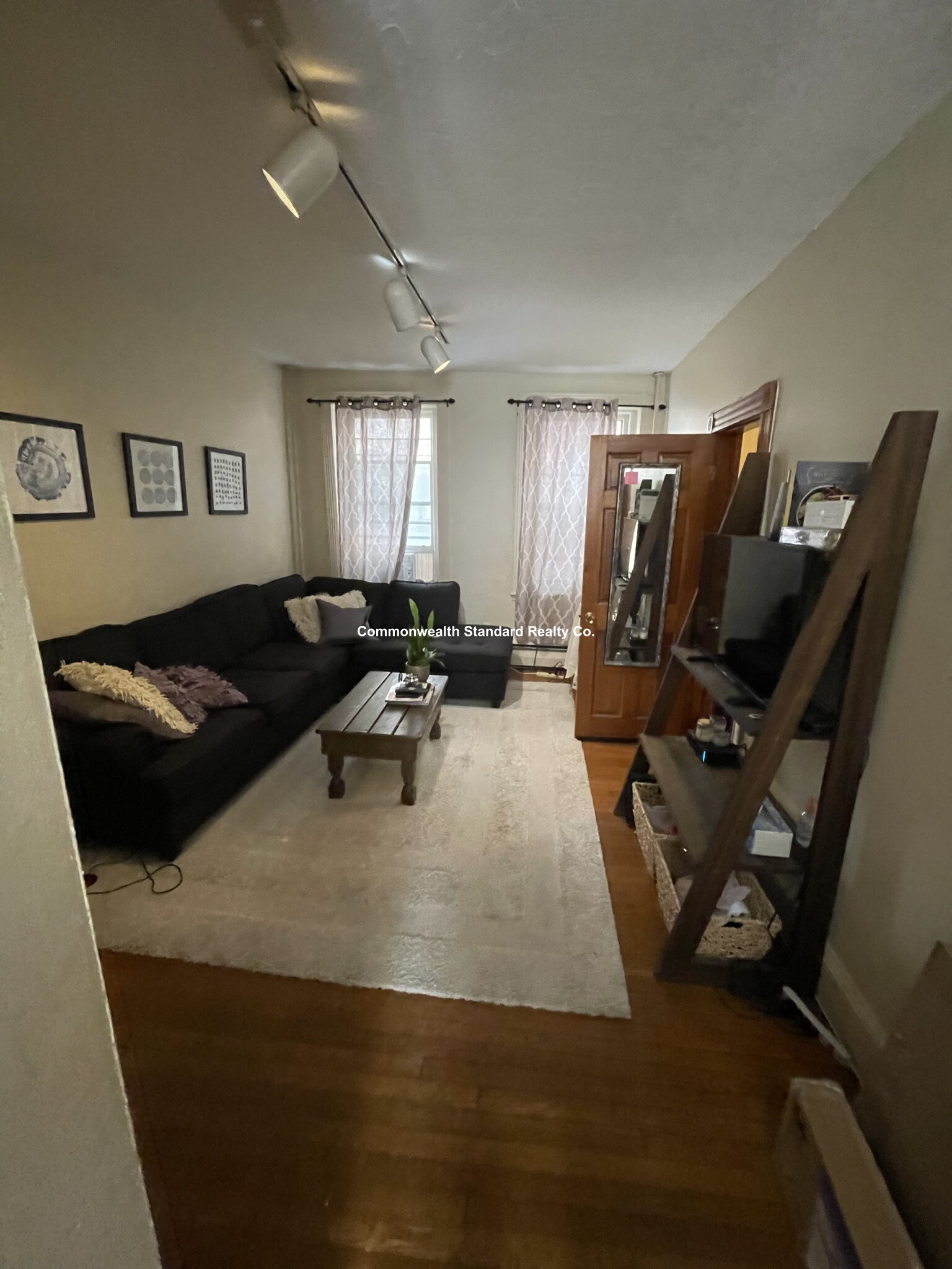 2 bed, 1 bath apartment for rent at 41 Garden St Unit 4, Beacon Hill — photo 11 of 16