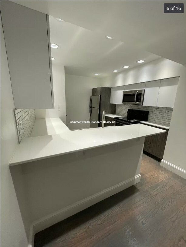 127 Saint Botolph St, Back Bay