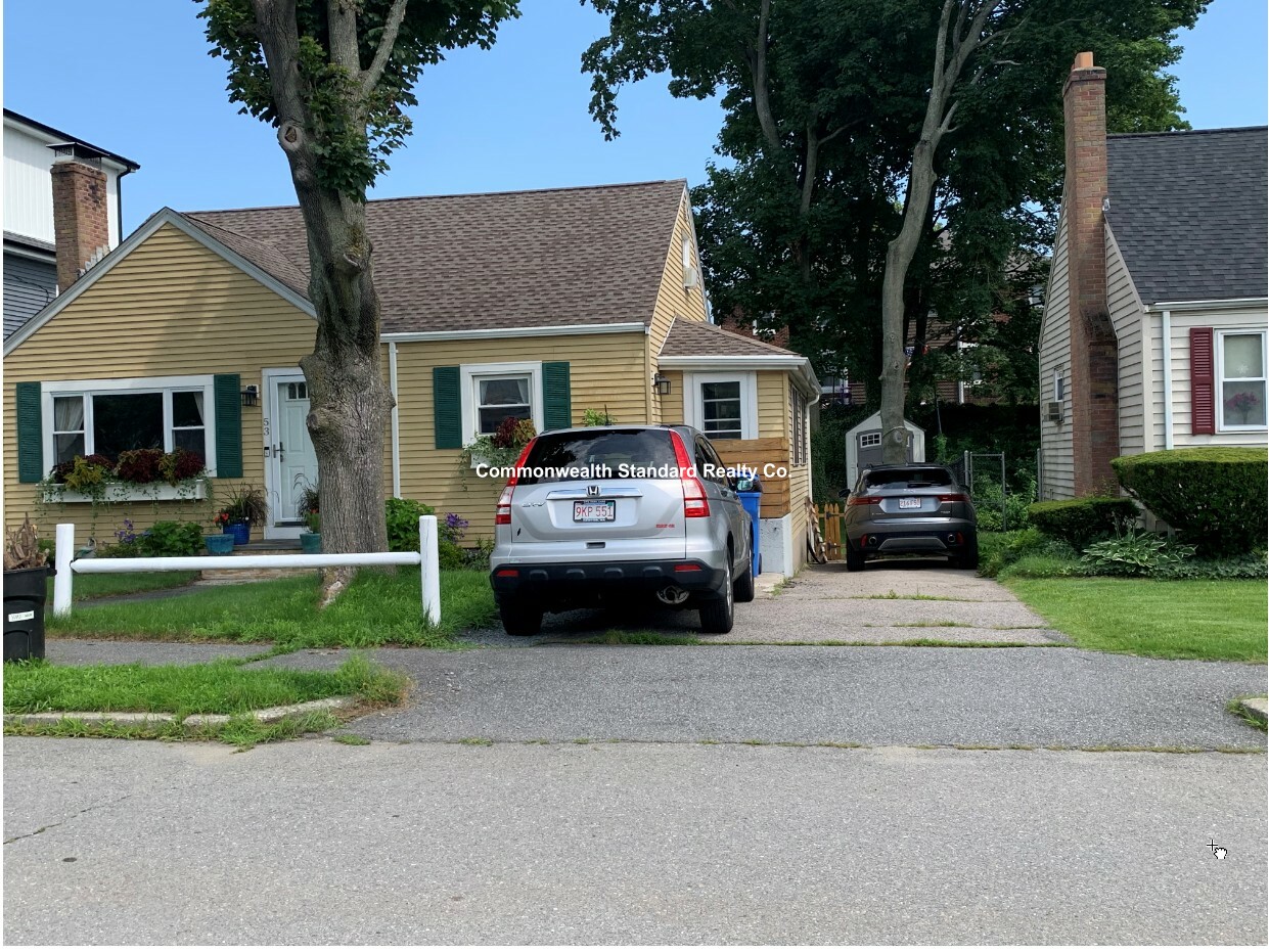 53 Gale St, Waltham