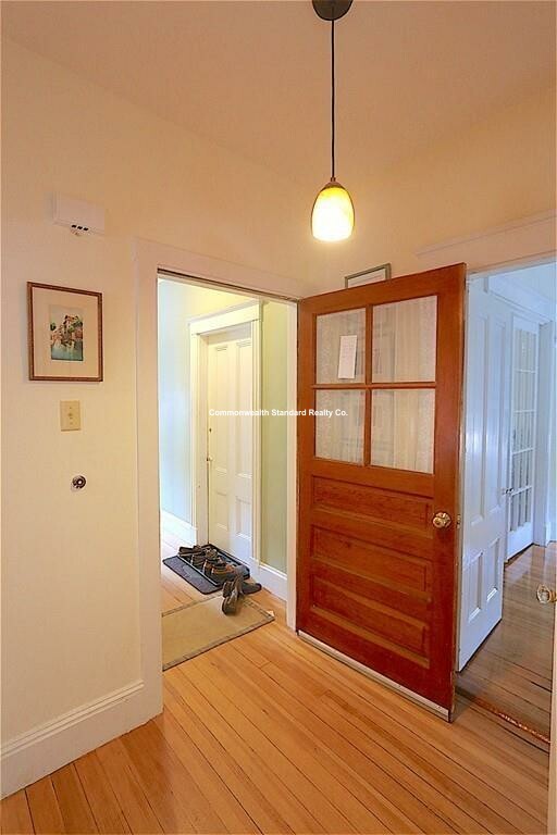 2 bed, 1 bath apartment for rent at 33 Alveston St Unit 2, Jamaica Plain — photo 3 of 9