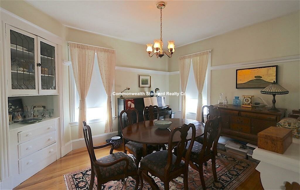 2 bed, 1 bath apartment for rent at 33 Alveston St Unit 2, Jamaica Plain — photo 1 of 9