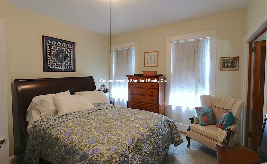 2 bed, 1 bath apartment for rent at 33 Alveston St Unit 2, Jamaica Plain — photo 7 of 9