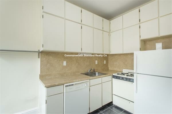 8 Brimmer St, Beacon Hill