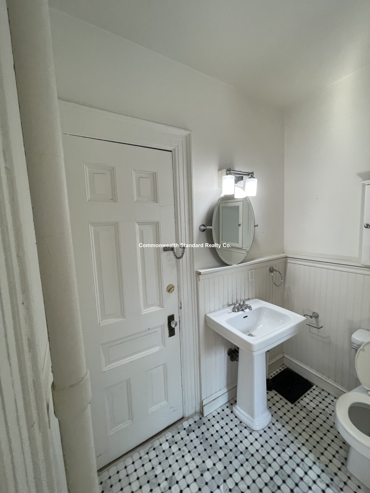 174 Bay State Rd, Fenway