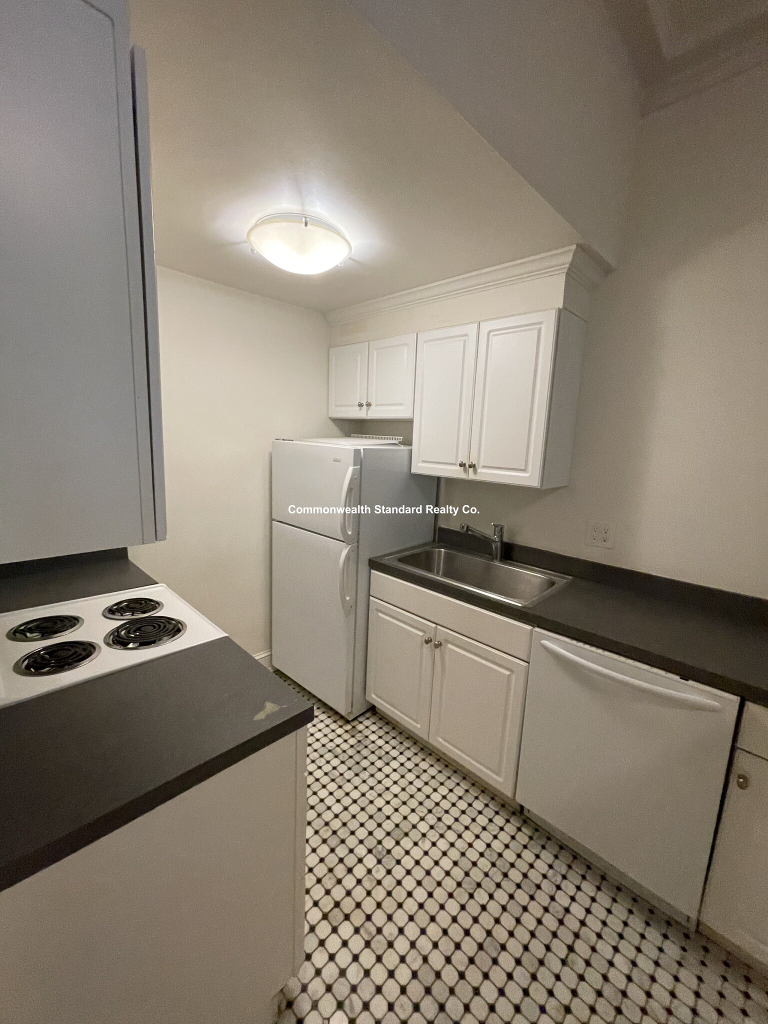 174 Bay State Rd, Fenway