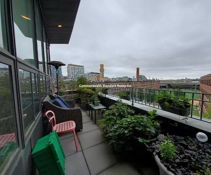 2 bed, 2 bath apartment for rent at 504 Harrison Unit 504, South End — photo 17 of 20