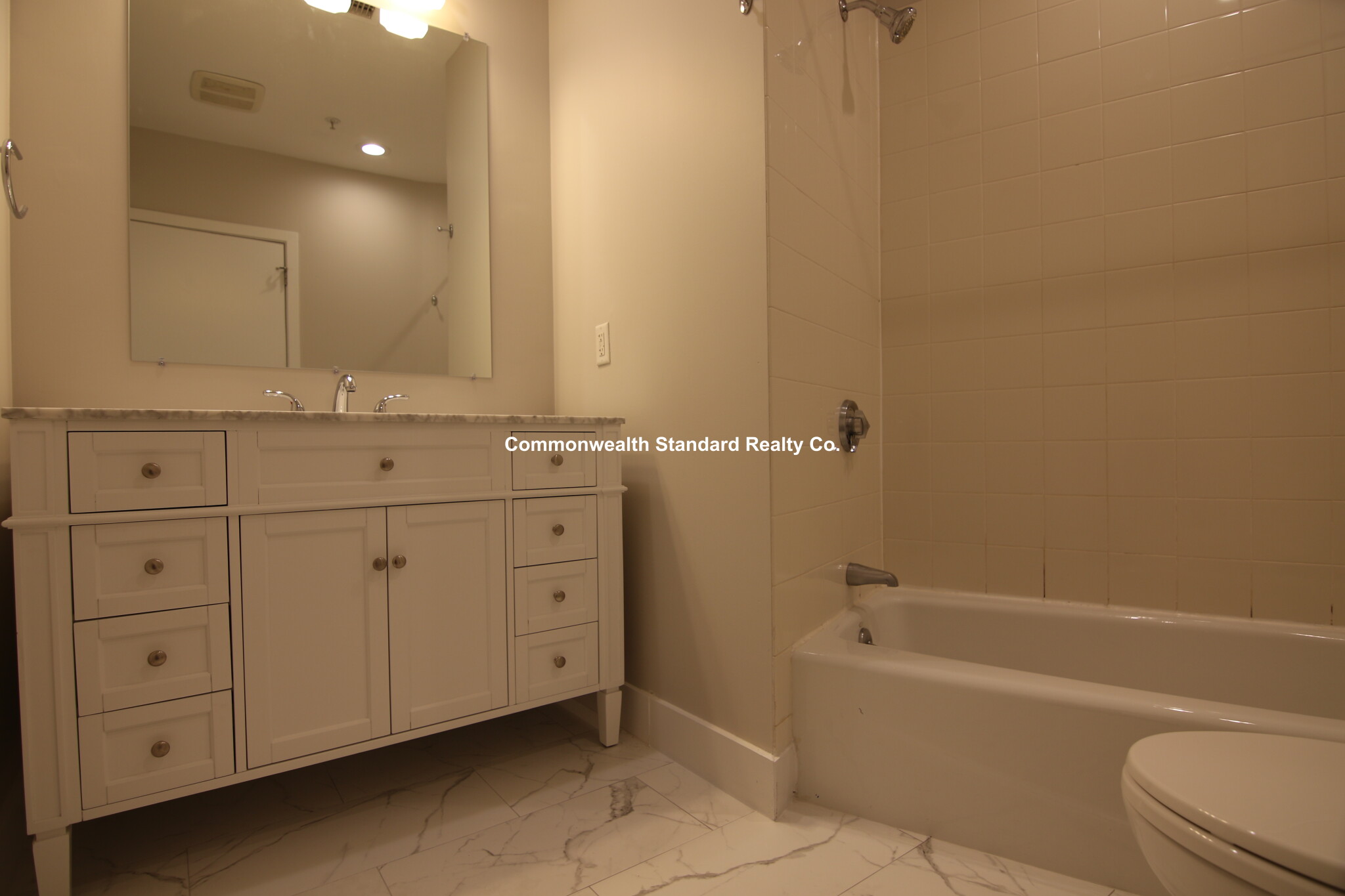 2 bed, 2 bath apartment for rent at 504 Harrison Unit 504, South End — photo 8 of 20