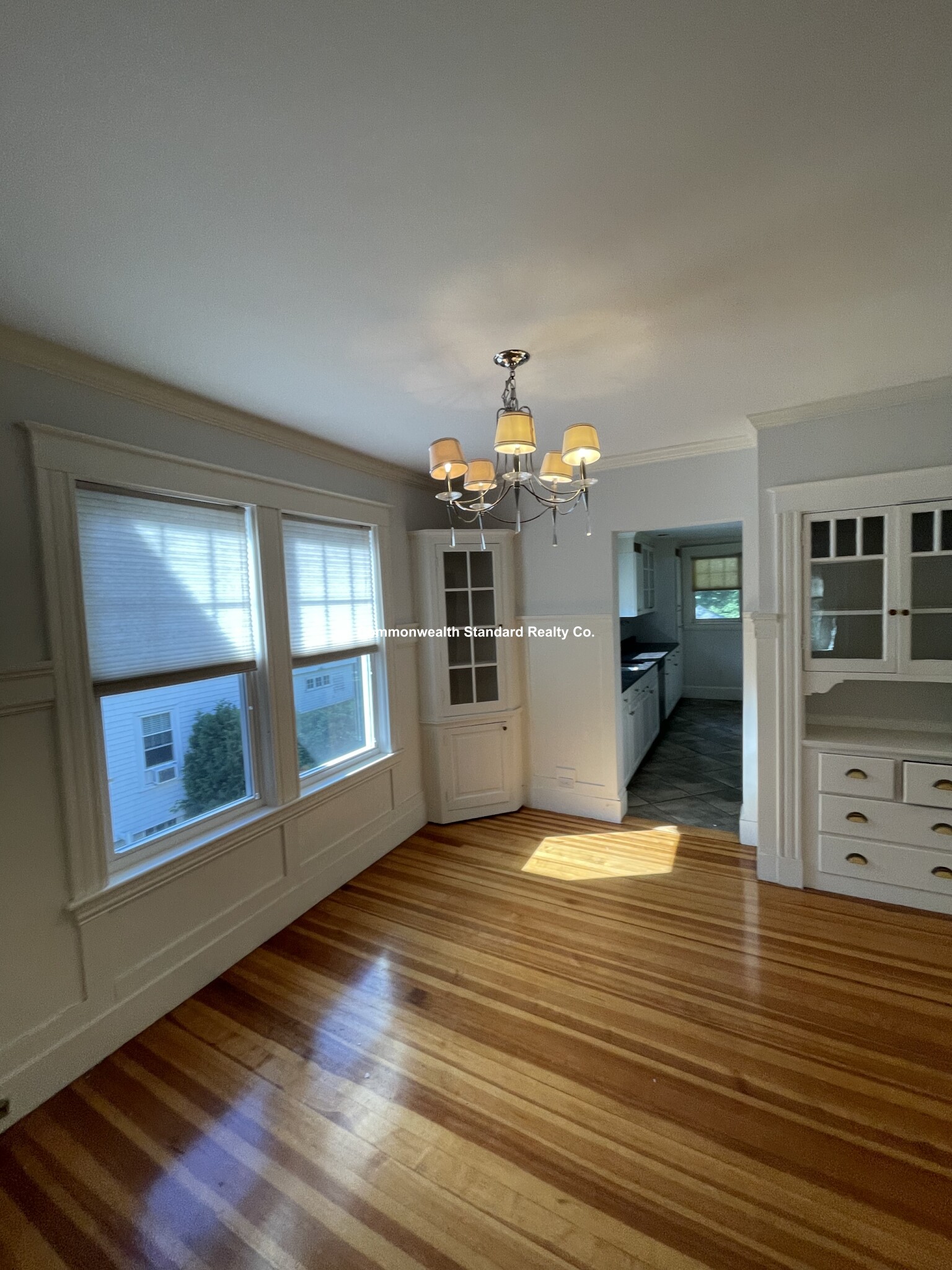15 Hillside Rd, Newton