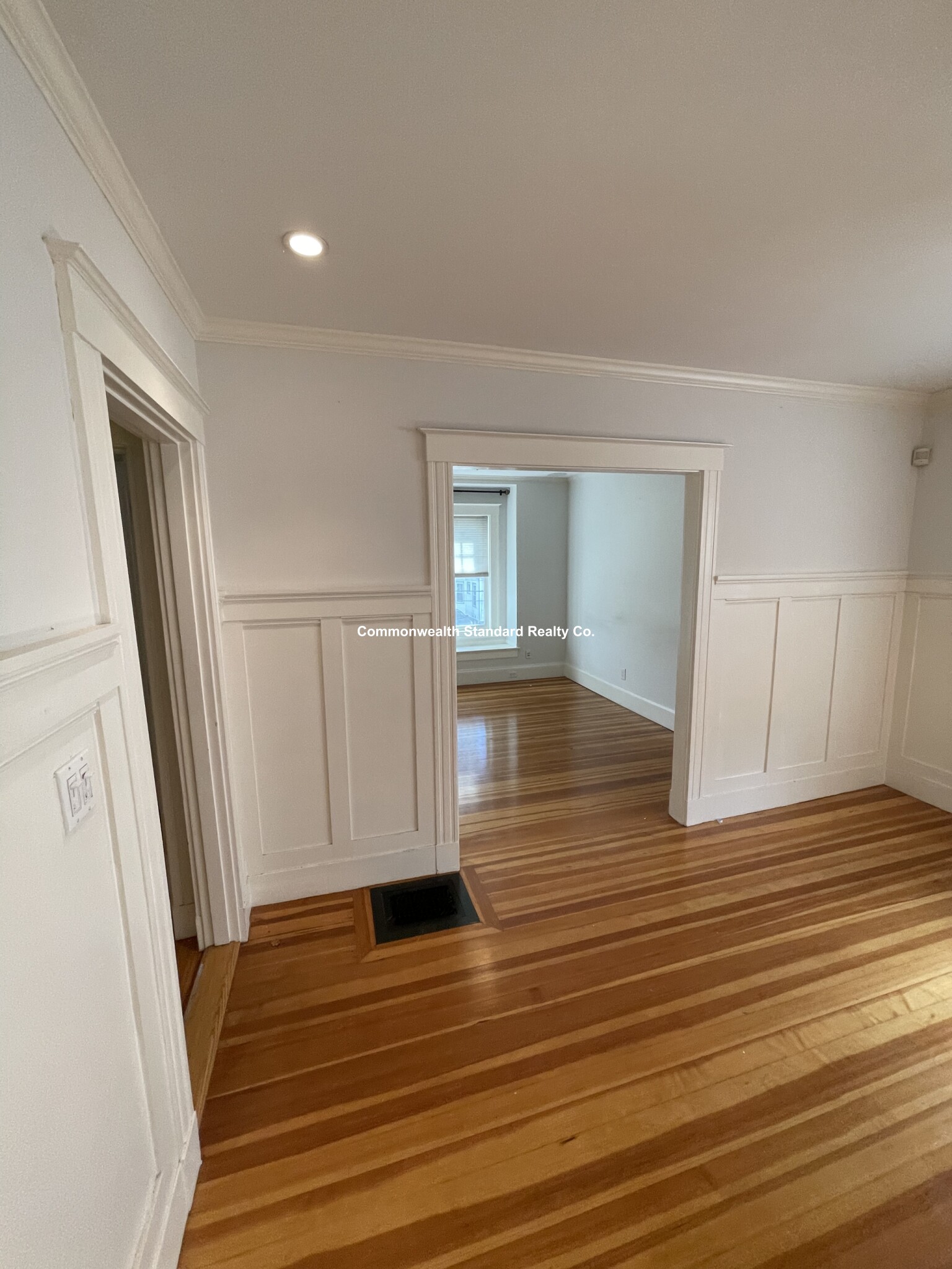 15 Hillside Rd, Newton