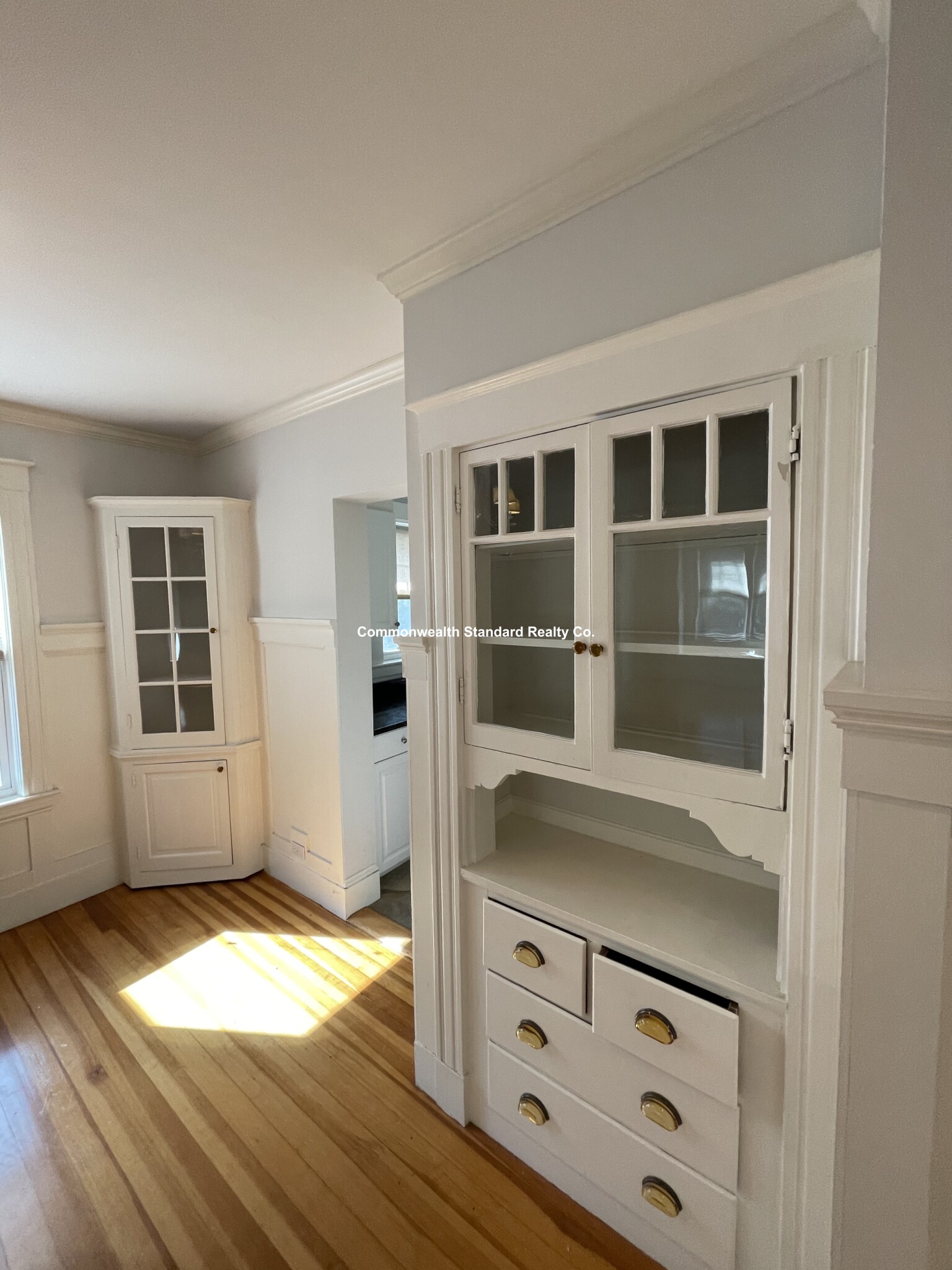 15 Hillside Rd, Newton