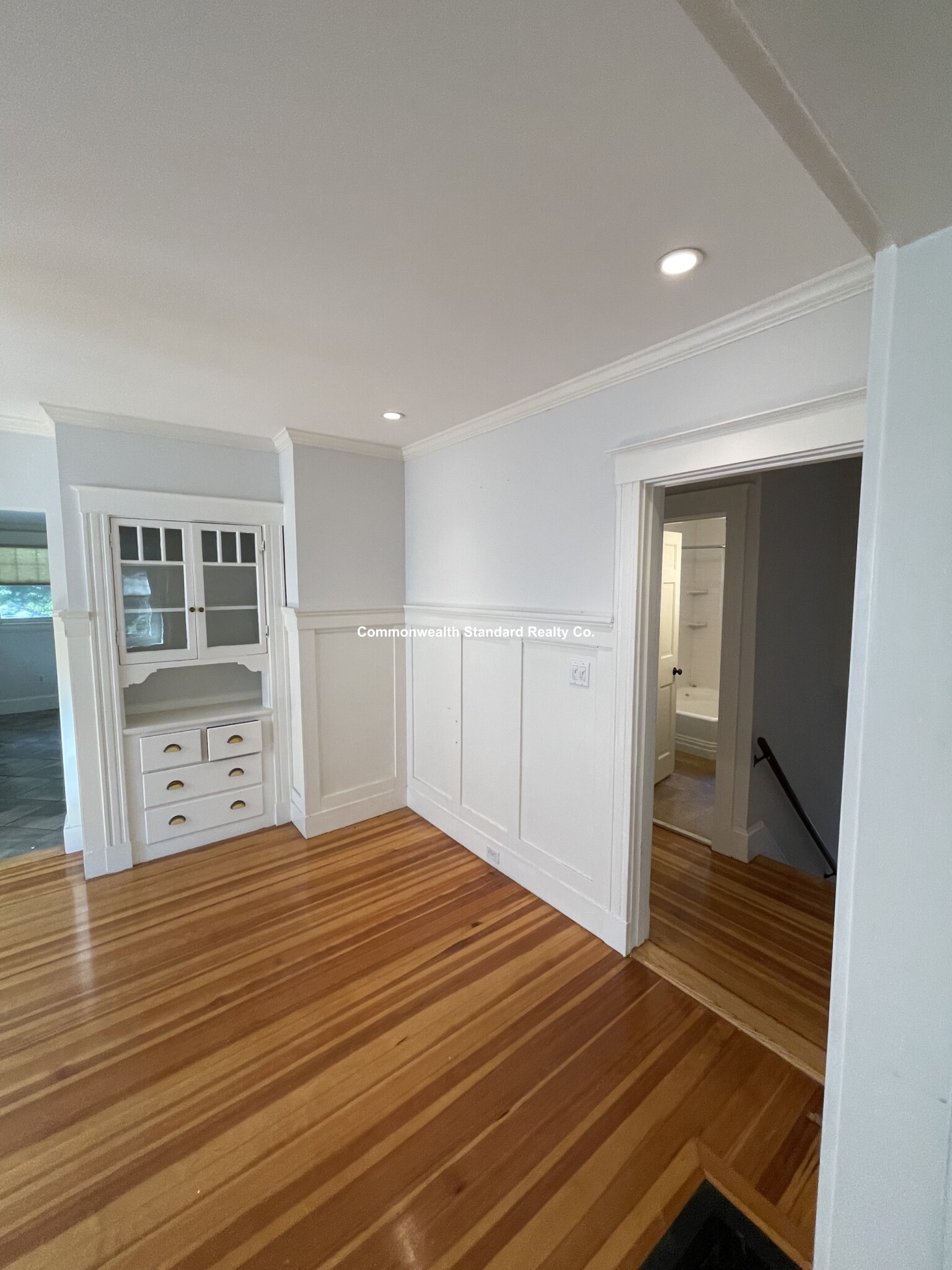 15 Hillside Rd, Newton