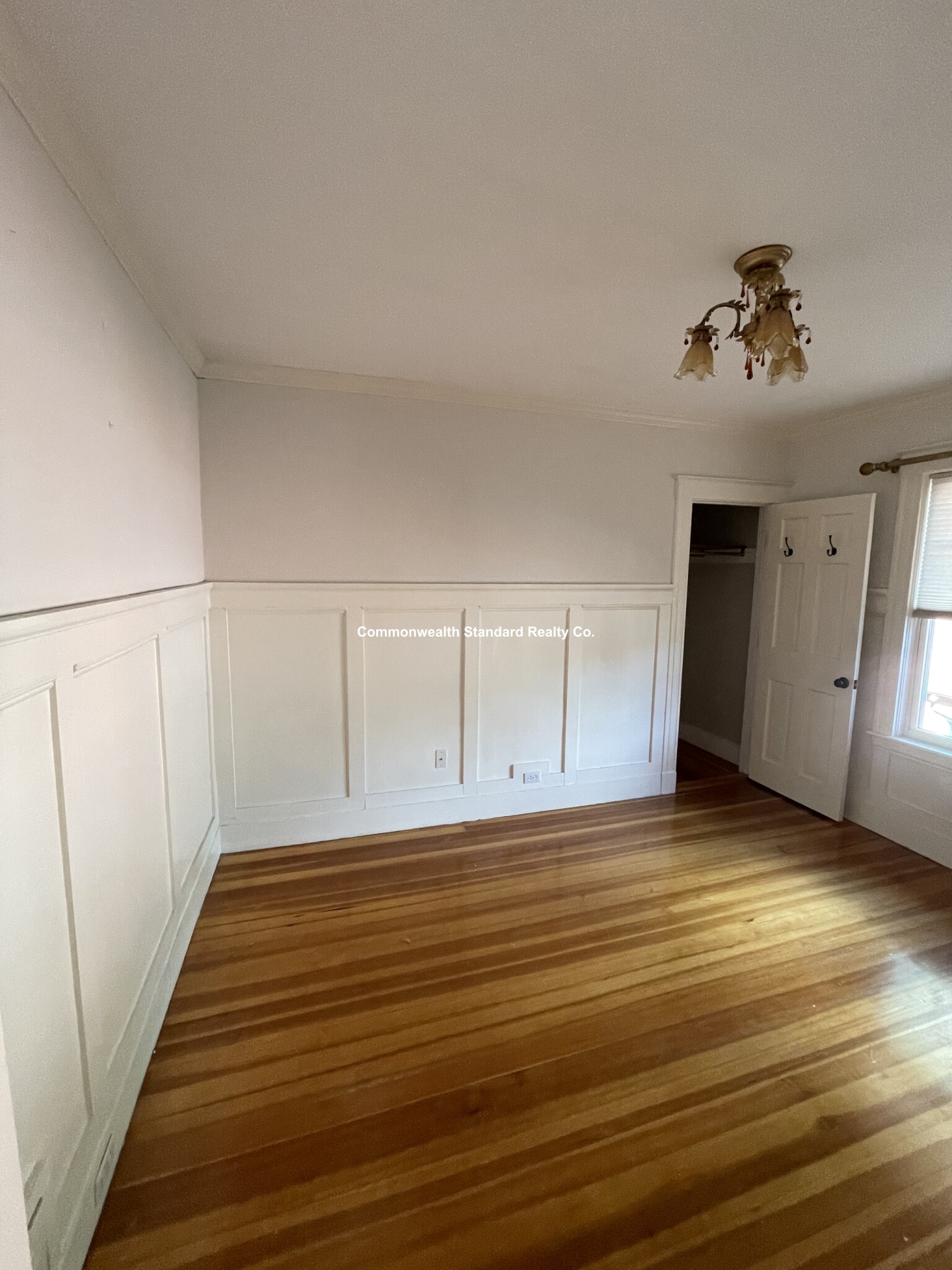 15 Hillside Rd, Newton