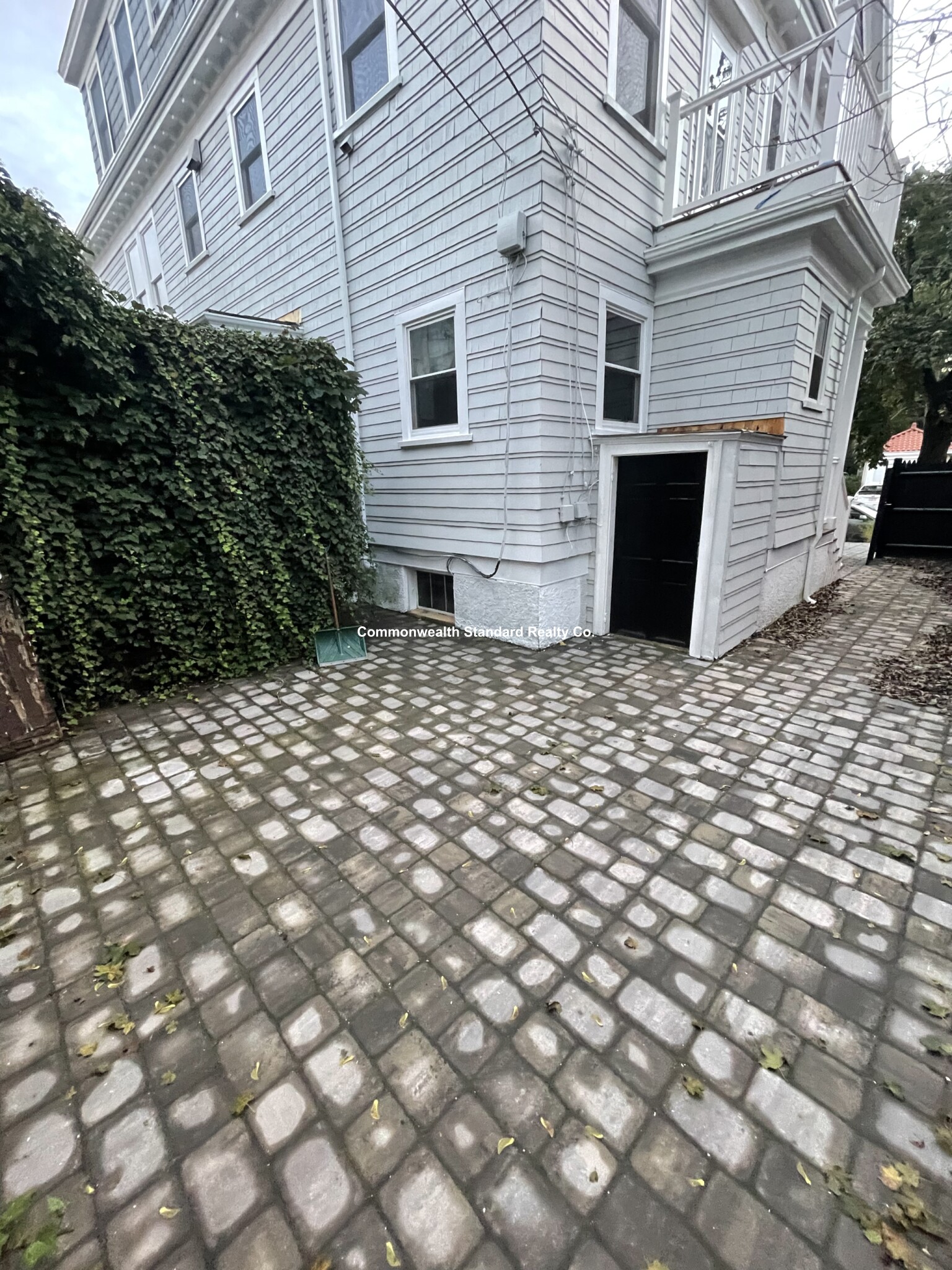 3 bed, 1 bath apartment for rent at 10 Pondview Ave Unit 1, Jamaica Plain — photo 42 of 50