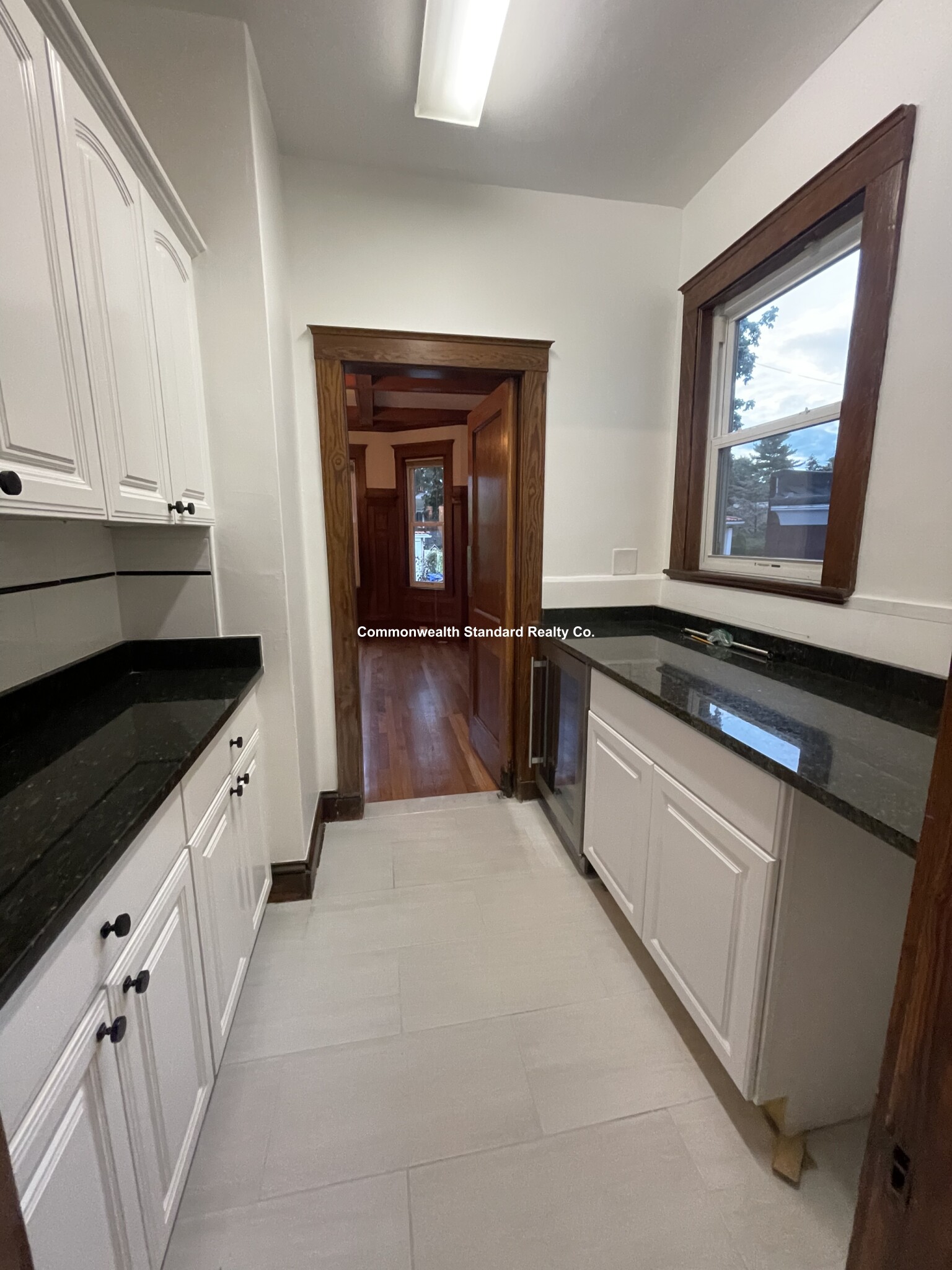 3 bed, 1 bath apartment for rent at 10 Pondview Ave Unit 1, Jamaica Plain — photo 3 of 50