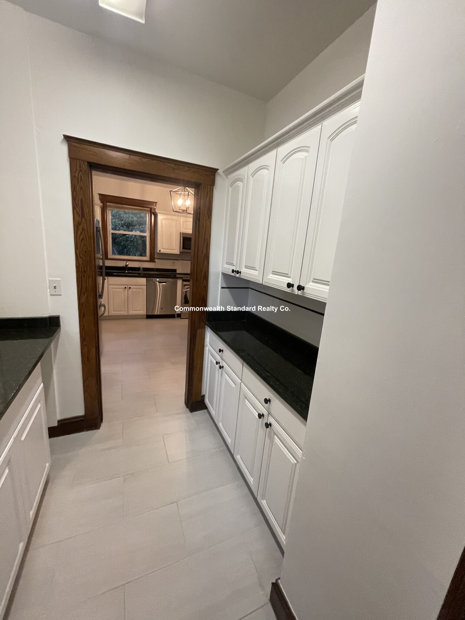 3 bed, 1 bath apartment for rent at 10 Pondview Ave Unit 1, Jamaica Plain — photo 4 of 50