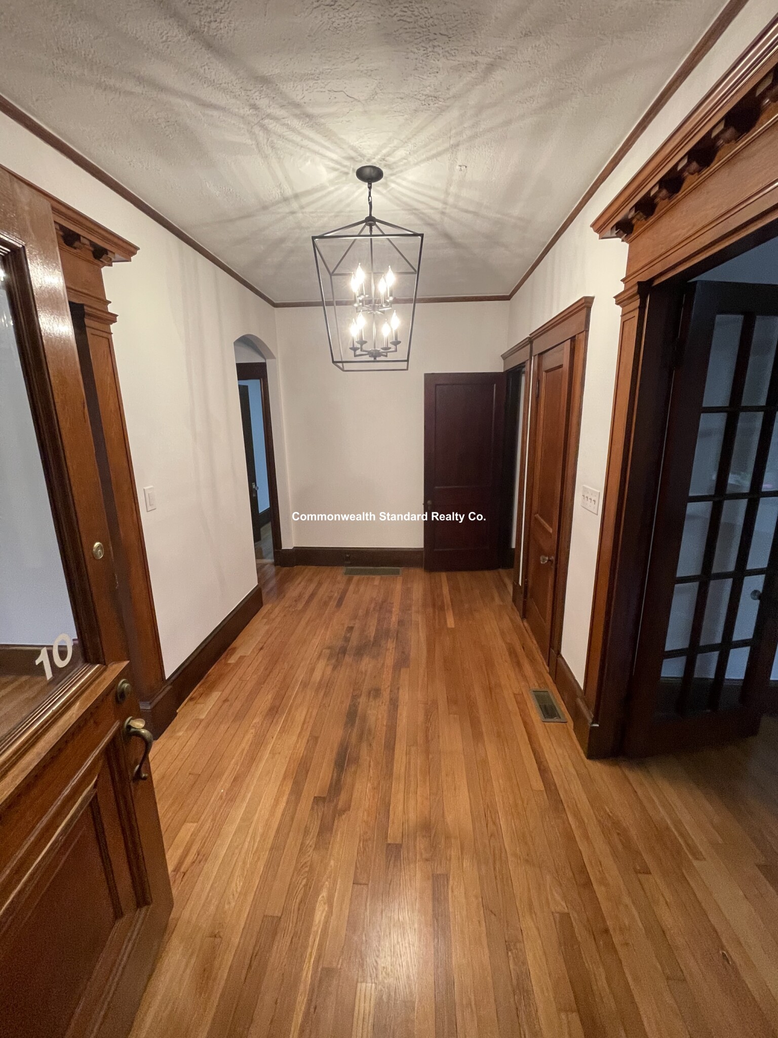 3 bed, 1 bath apartment for rent at 10 Pondview Ave Unit 1, Jamaica Plain — photo 8 of 50