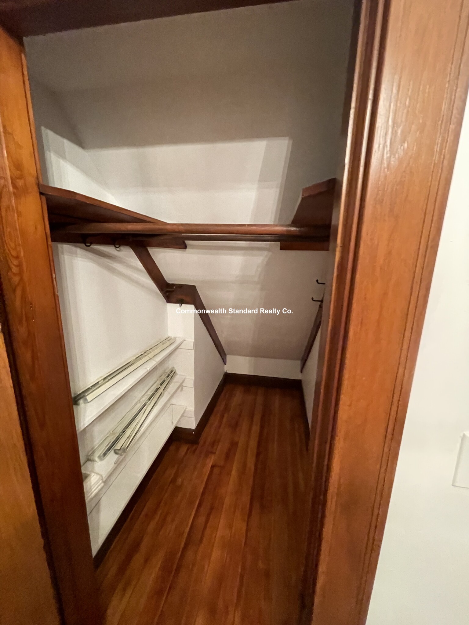 3 bed, 1 bath apartment for rent at 10 Pondview Ave Unit 1, Jamaica Plain — photo 31 of 50