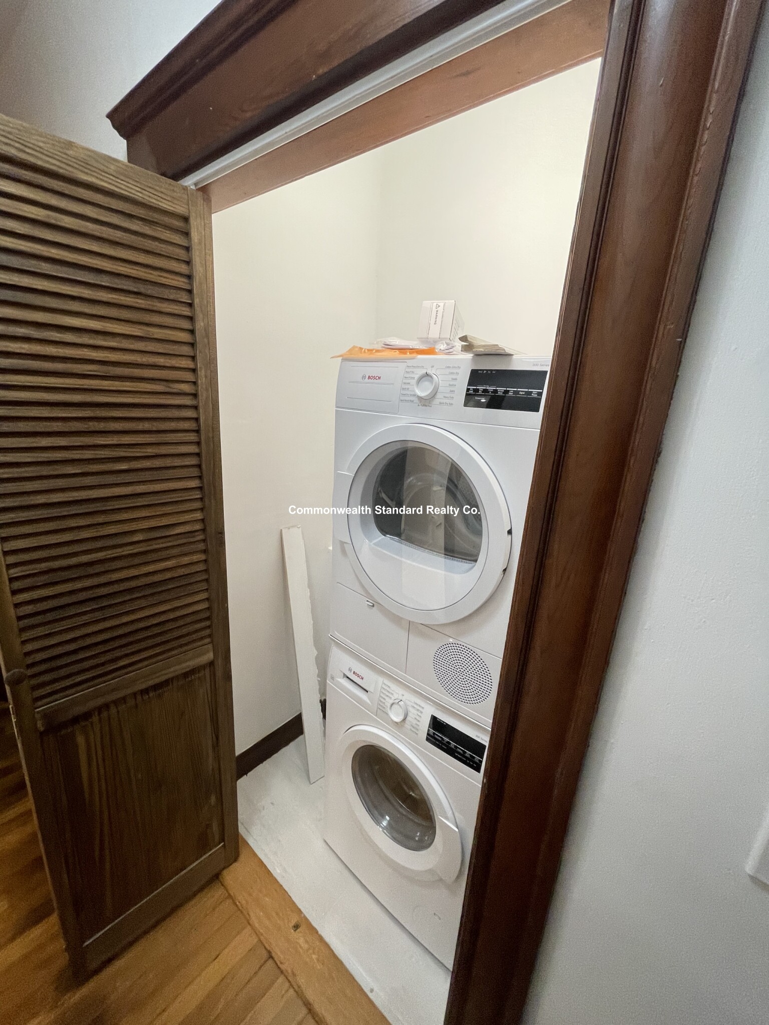3 bed, 1 bath apartment for rent at 10 Pondview Ave Unit 1, Jamaica Plain — photo 24 of 50