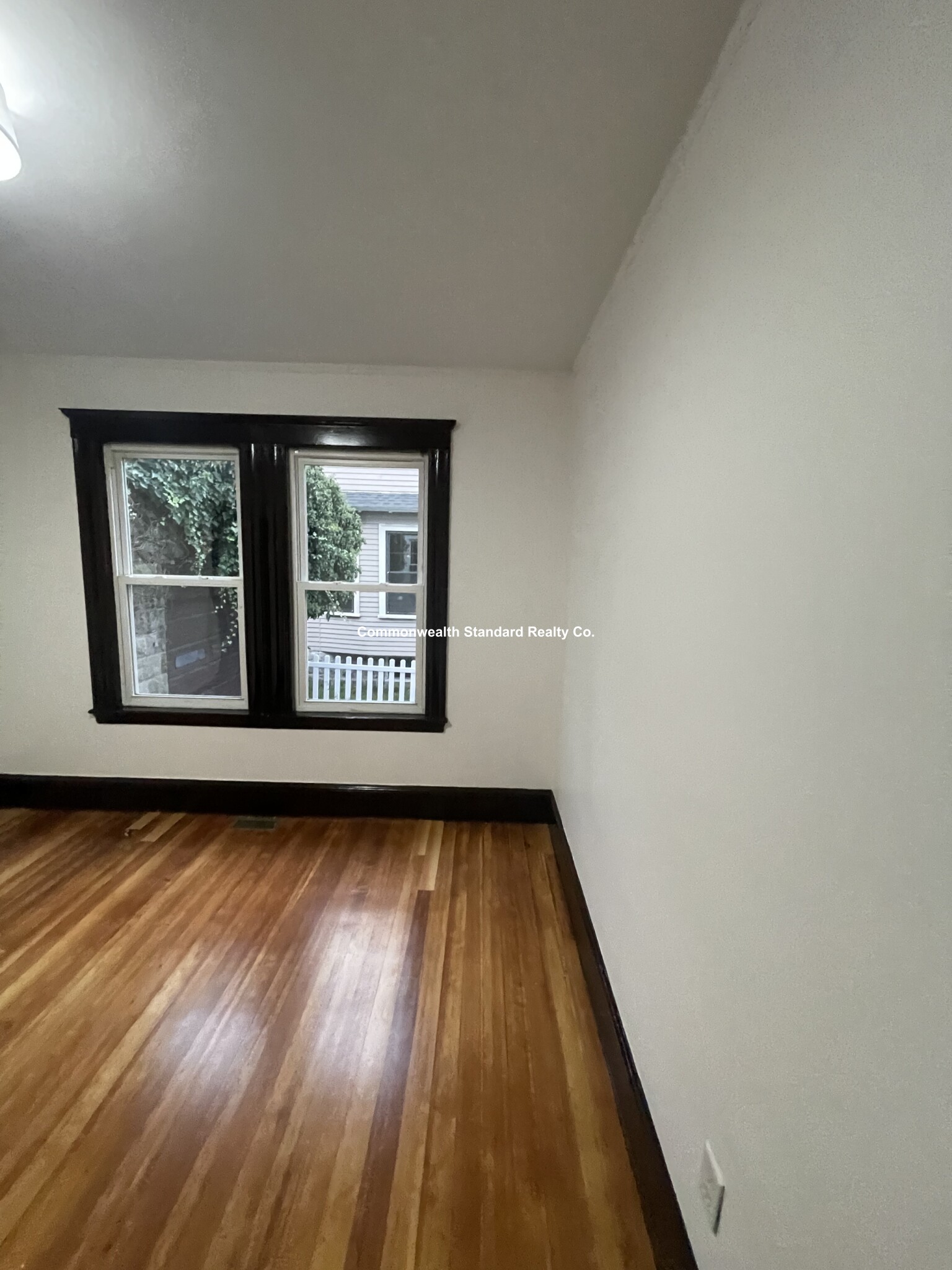 3 bed, 1 bath apartment for rent at 10 Pondview Ave Unit 1, Jamaica Plain — photo 33 of 50