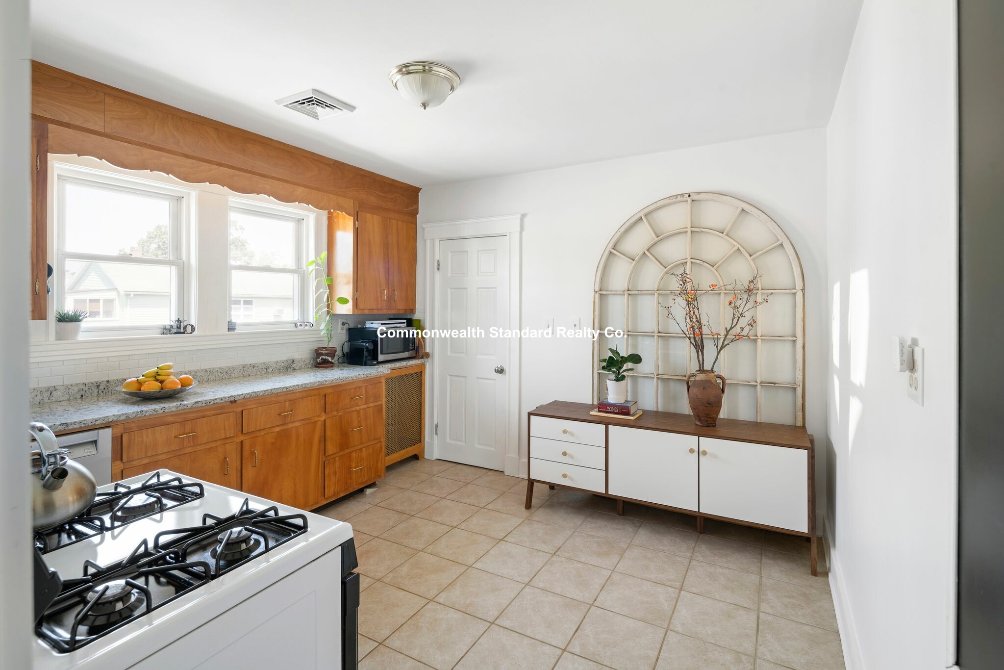 2.5 bed, 1 bath apartment for rent at 15 2nd St Unit 2, Wellington — photo 6 of 25